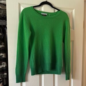 100% Cashmere Size Medium - Green Women's Sweater - Brand New Scoop Neck